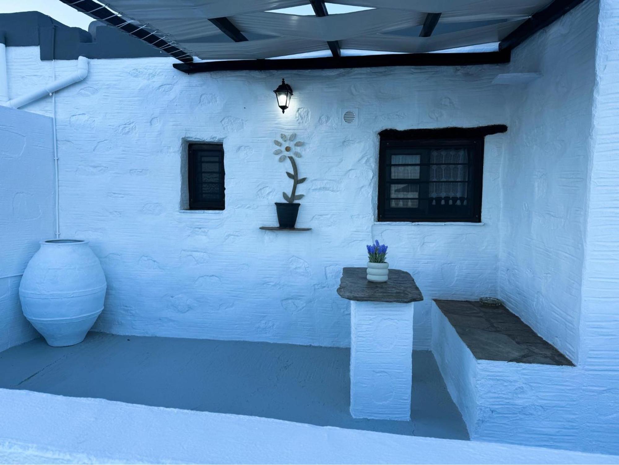 O Mylos Ermoupoli Exterior photo